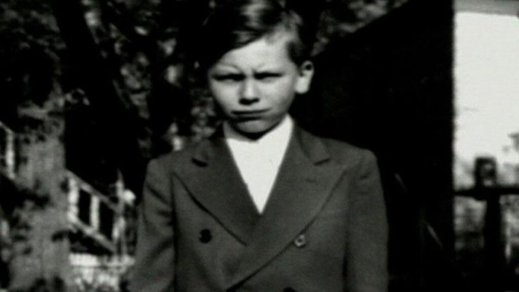 Foto en blanco y negro de John Gacy durantensu infancia.
